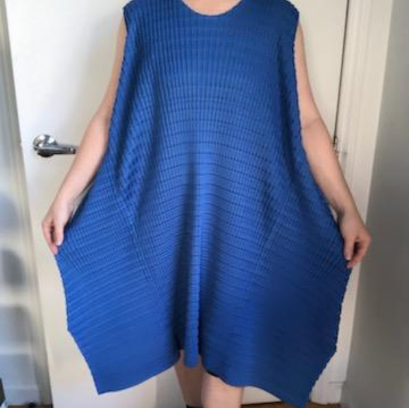 ISSEY MIYAKE PLEATS PLEASE Sleeveless Dress - Picture 11 of 15